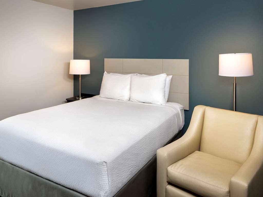 Woodspring Suites Plano - North Dallas Номер фото