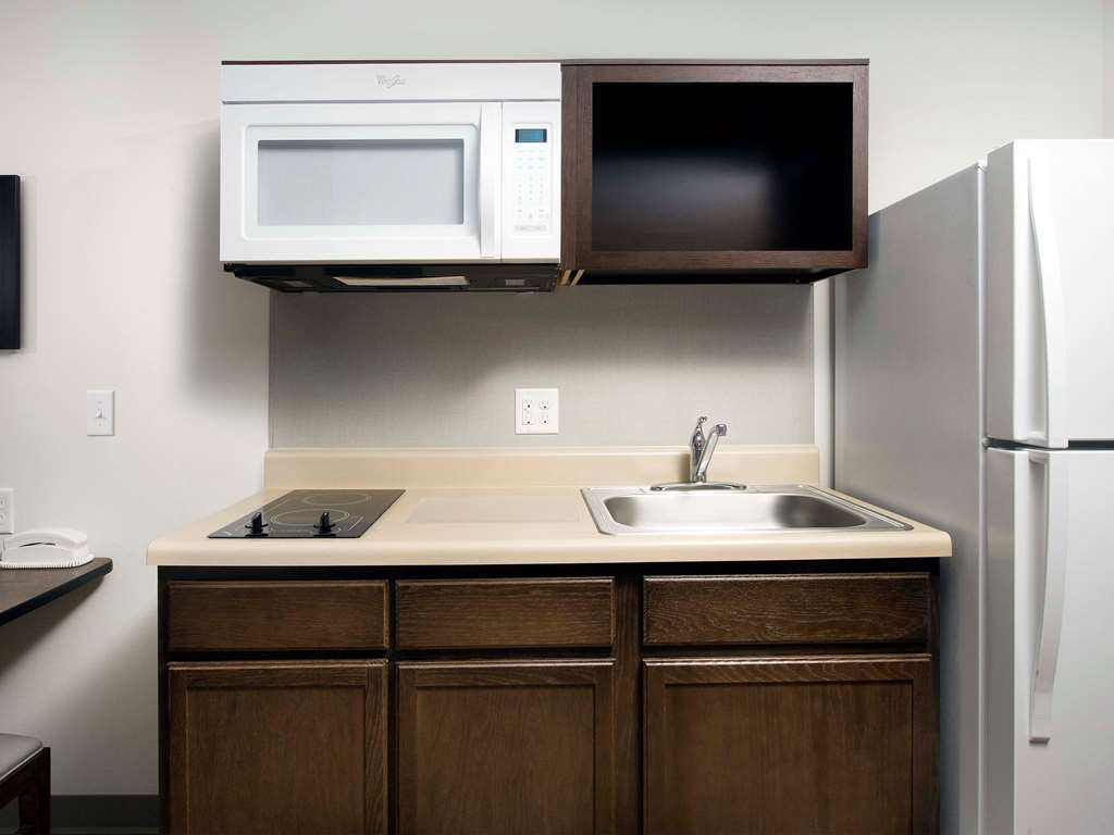 Woodspring Suites Plano - North Dallas Номер фото